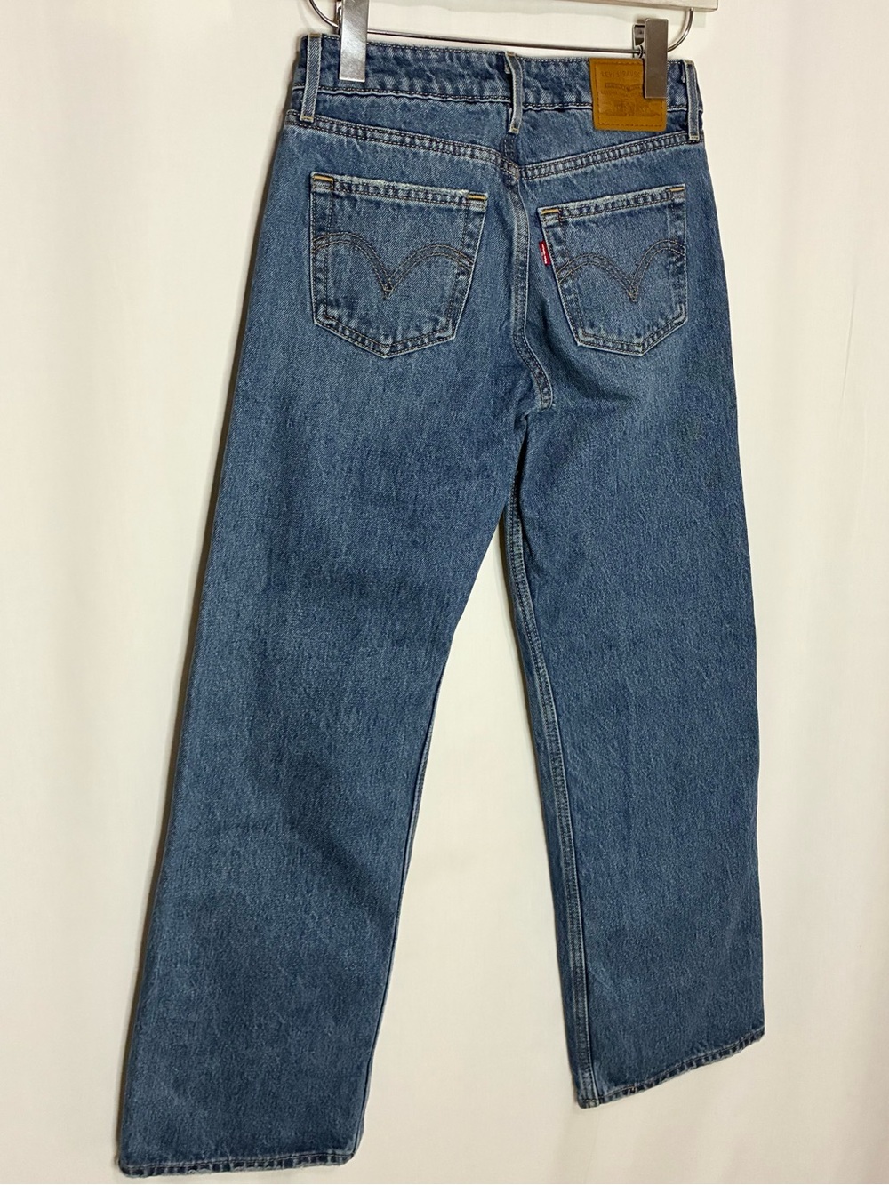 Free People Levi’s Low Loose Jeans - Picture 5 of 9